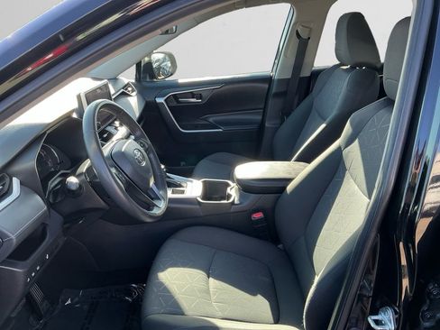 Used 2024 Toyota RAV4 XLE image 9