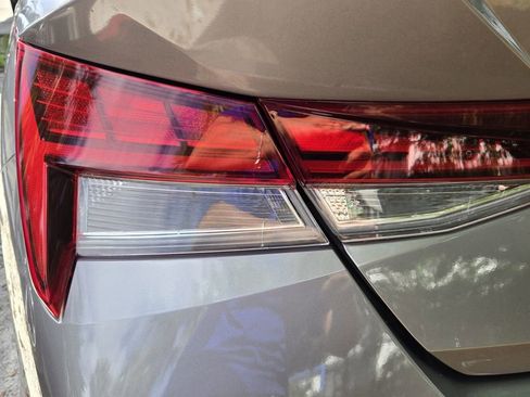 Used 2025 Hyundai Elantra SEL image 7