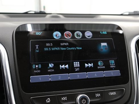 Used 2018 Chevrolet Equinox Premier image 11