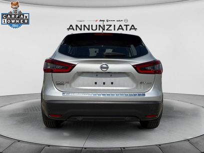 Used 2022 Nissan Rogue Sport SV w/ Technology Package