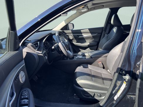 Used 2023 INFINITI QX50 Luxe AWD/4WD image 11
