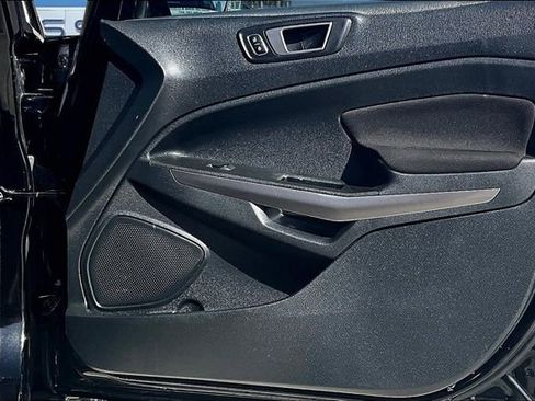 Used 2020 Ford EcoSport SE image 25