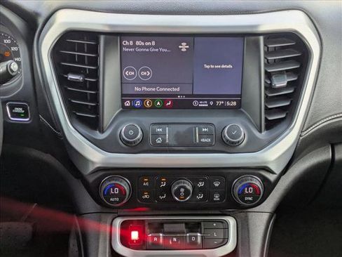 Used 2023 GMC Acadia SLT image 14