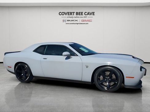 Used 2022 Dodge Challenger SRT Hellcat w/ Plus Package image 12