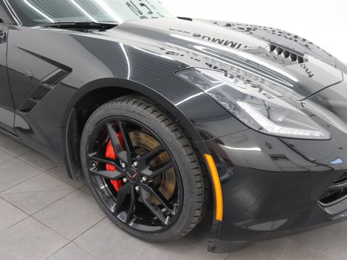Used 2016 Chevrolet Corvette Stingray Coupe w/ Carbon Flash Badge Package RWD image 22