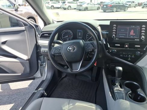 Used 2023 Toyota Camry SE FWD image 12