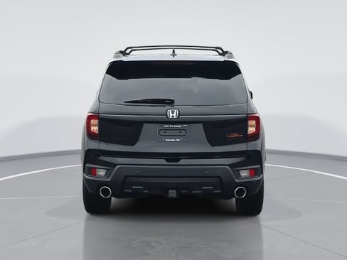 Used 2023 Honda Passport TrailSport image 4