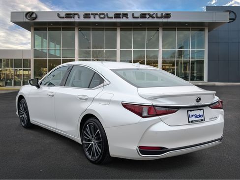 Used 2025 Lexus ES 300h ES 300h image 5