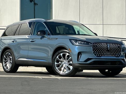 New 2025 Lincoln Aviator Premiere w/ Equipment Group 101A image 1