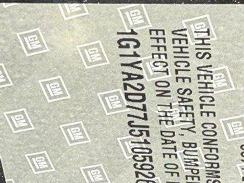 Used 2018 Chevrolet Corvette Stingray Coupe w/ 1LT image 29