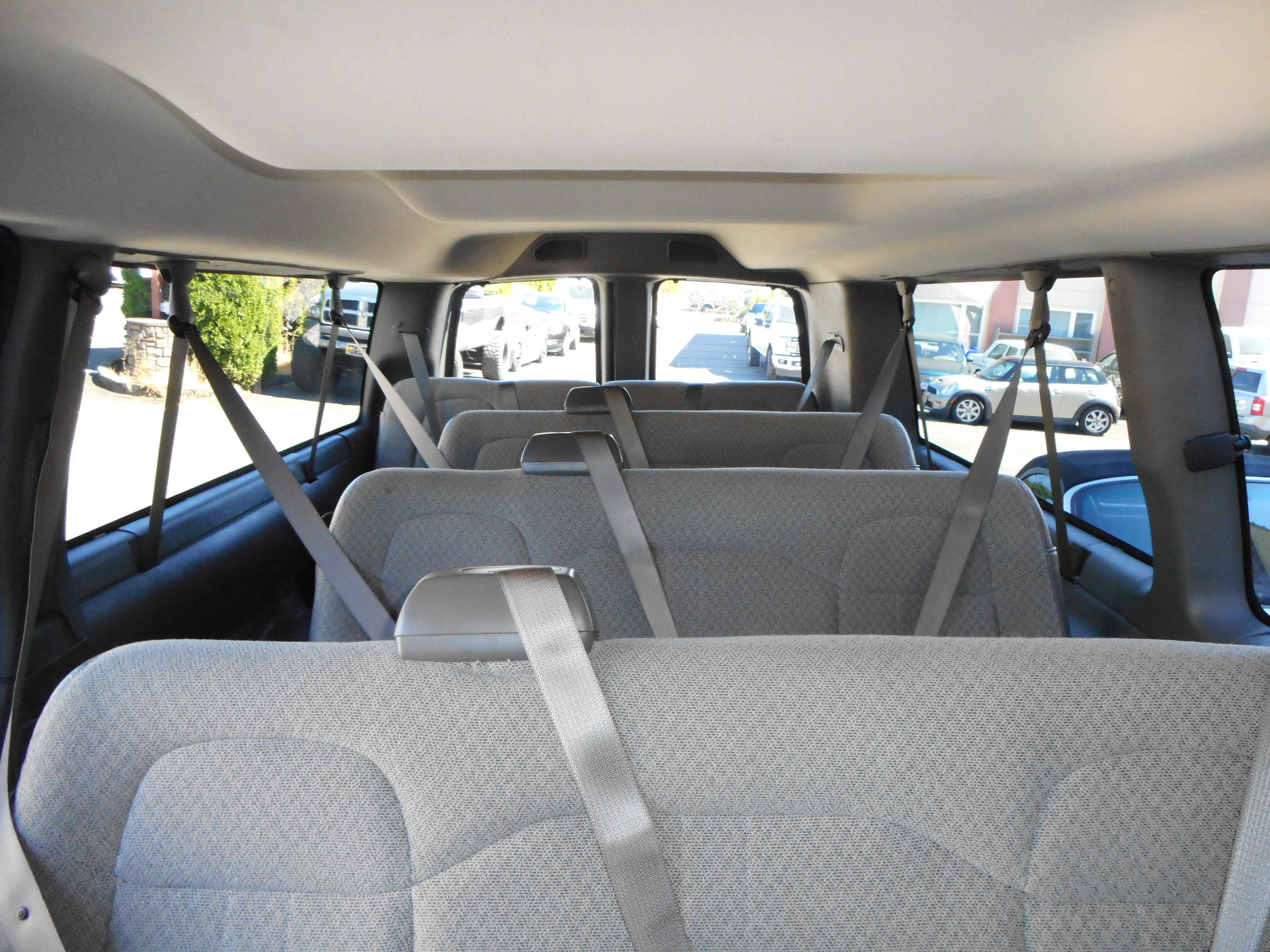 Used 2017 Chevrolet Express 3500 LT w/ LT Preferred Equipment Group RWD image 24