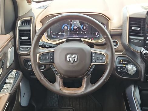 Used 2025 RAM 1500 Limited AWD/4WD image 28