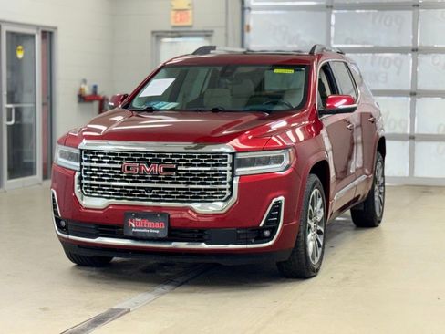 Used 2021 GMC Acadia Denali w/ Denali Technology Package image 3