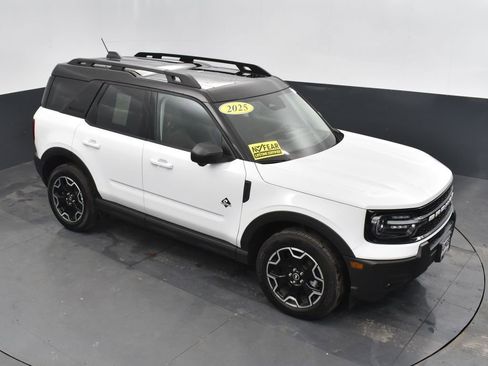 Used 2025 Ford Bronco Sport Outer Banks w/ Outer Banks Tech Package+ AWD/4WD image 49