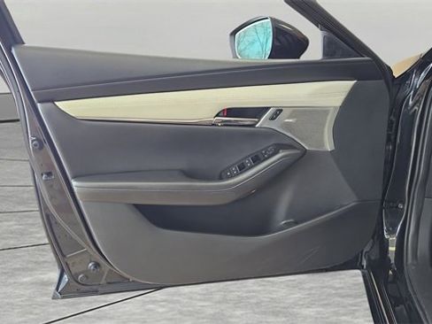 Used 2022 MAZDA MAZDA3 s image 26