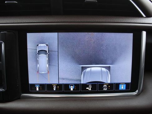 Used 2021 GMC Yukon Denali w/ Denali Premium Package image 35