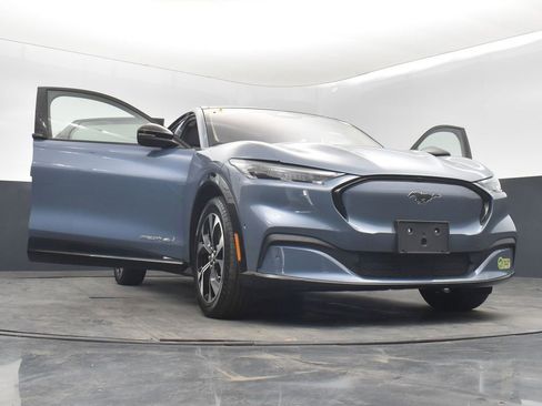 Used 2023 Ford Mustang Mach-E Premium image 37