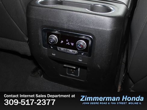 Used 2023 Chevrolet Suburban Z71 w/ Luxury Package image 11