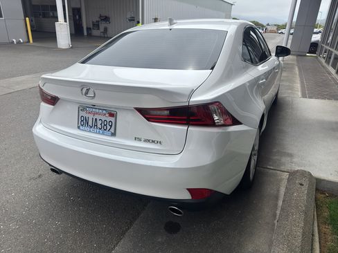 Used 2016 Lexus IS 200t RWD image 12