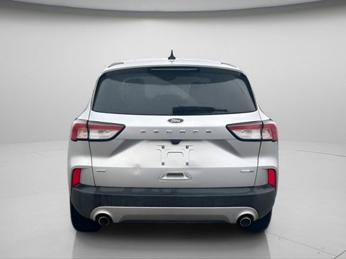 Used 2020 Ford Escape SE image 9