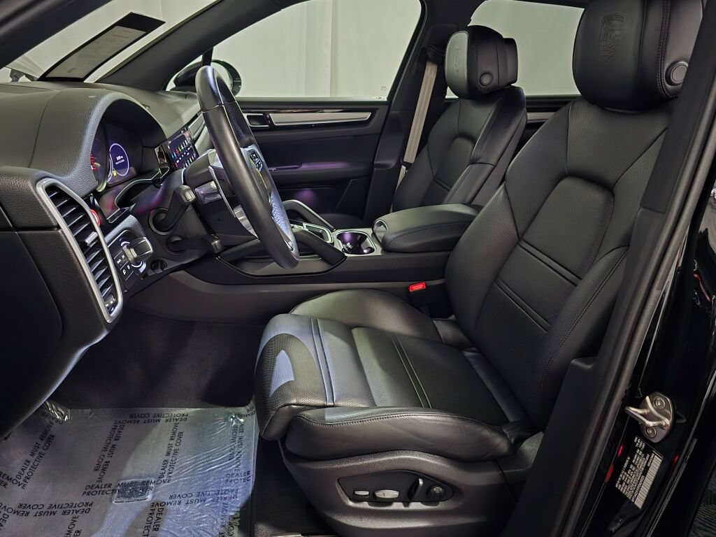 Certified 2023 Porsche Cayenne Platinum Edition AWD/4WD image 14