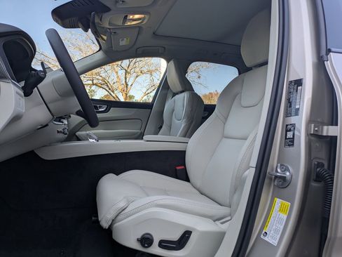 New 2026 Volvo XC60 B5 Ultra w/ Protection Package Premier AWD/4WD image 3