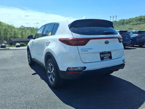 Certified 2022 Kia Sportage LX AWD/4WD image 8
