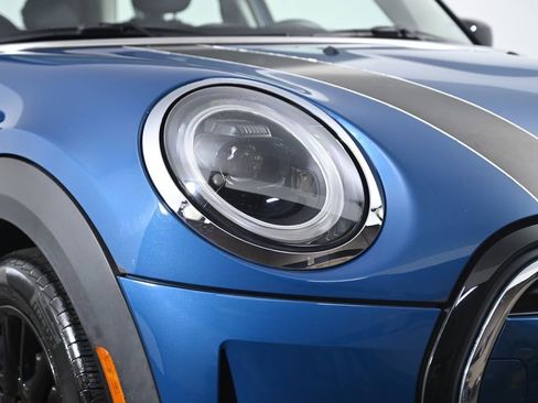 Certified 2022 MINI Cooper 4-Door Hardtop image 5