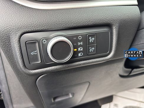 Certified 2022 Ford Explorer XLT image 11