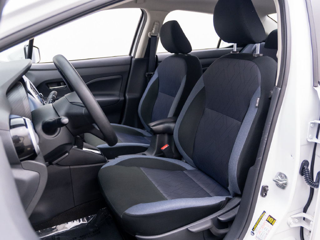 Used 2025 Nissan Versa SV FWD image 18
