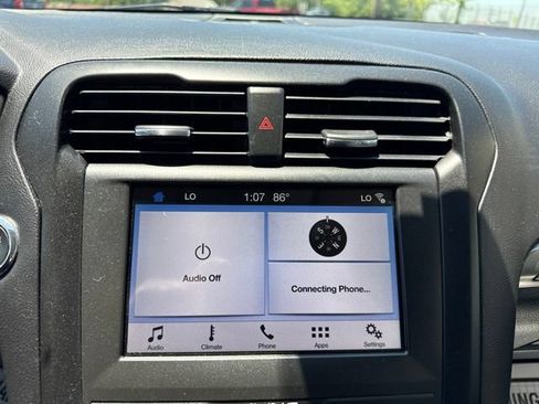 Used 2019 Ford Fusion SE w/ Equipment Group 151A FWD image 14