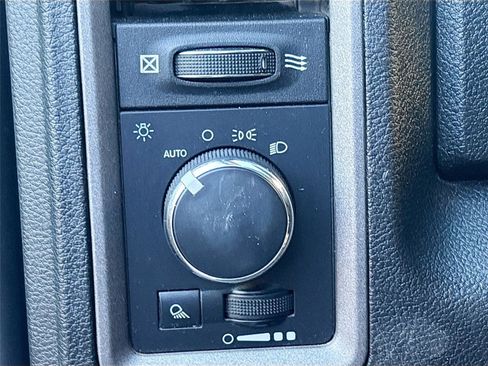 Used 2022 RAM 1500 Tradesman w/ Chrome Appearance Group image 11