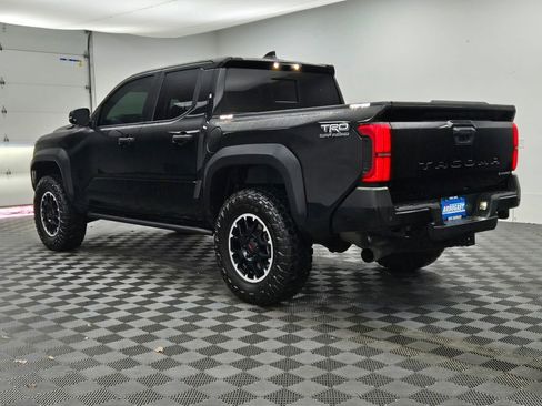 Used 2024 Toyota Tacoma TRD Off-Road w/ TRD Off Road Upgrade Package image 18