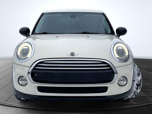 Used 2015 MINI Cooper 4-Door Hardtop image 3