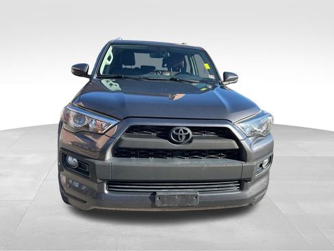 Used 2018 Toyota 4Runner Limited image 9