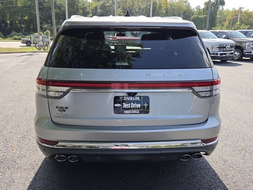 Used 2023 Lincoln Aviator Reserve w/ Equipment Group 201A AWD/4WD image 15
