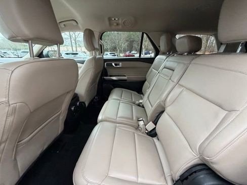 Certified 2023 Ford Explorer XLT w/ Equipment Group 202A image 15