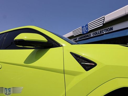 Used 2023 Lamborghini Urus S AWD/4WD image 12