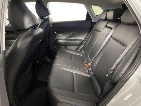 Used 2025 Hyundai Kona Limited FWD image 13