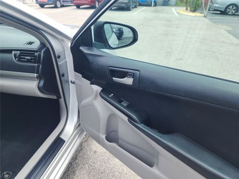 Used 2012 Toyota Camry LE FWD image 20