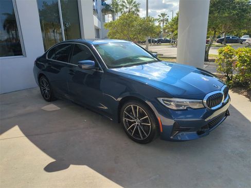 Used 2022 BMW 330i Sedan w/ Convenience Package image 2