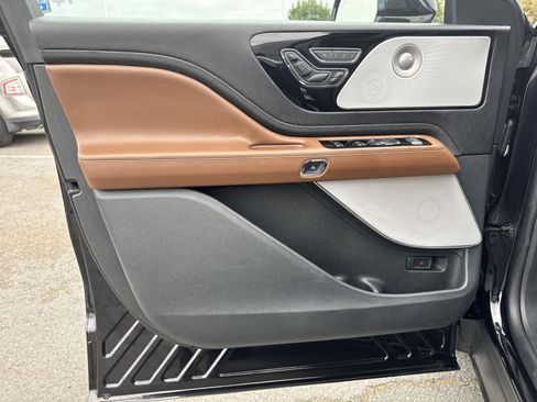 Used 2023 Lincoln Aviator Reserve w/ Equipment Group 201A image 21