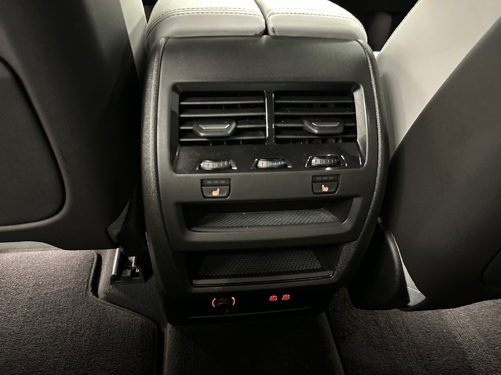 Used 2024 BMW X5 xDrive40i w/ Executive Package AWD/4WD image 19