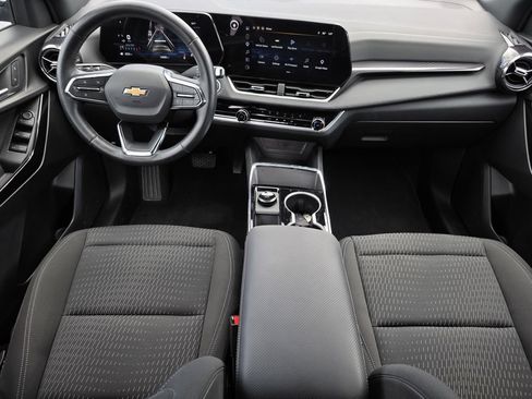 Used 2026 Chevrolet Equinox LT FWD image 16