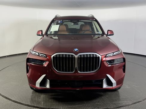 Used 2025 BMW X7 xDrive40i w/ Executive Package AWD/4WD image 2