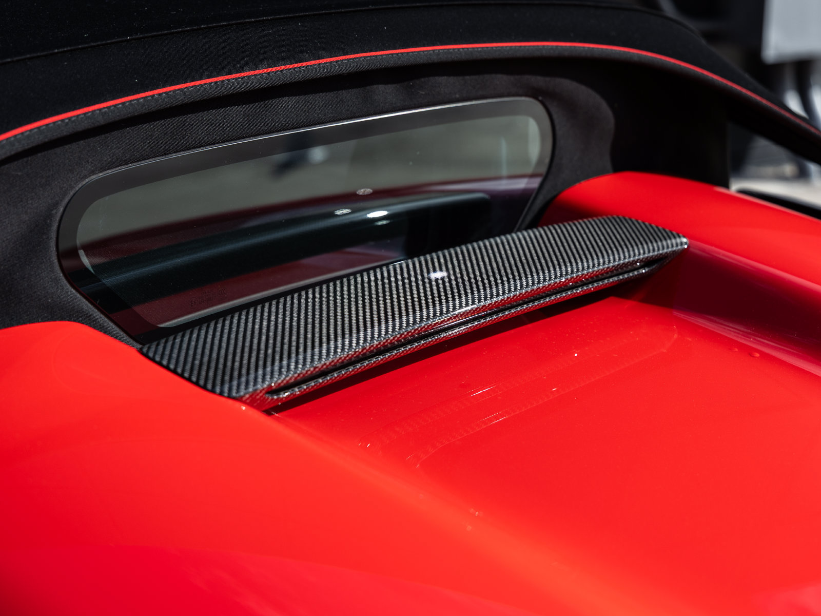 Certified 2025 Porsche 718 Boxster Spyder RS RWD image 15