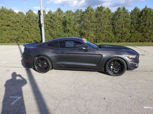 Used 2016 Ford Mustang GT image 6