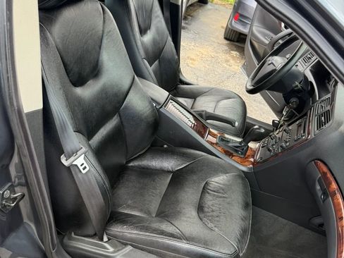 Used 2006 Volvo S60 2.5T AWD/4WD image 22