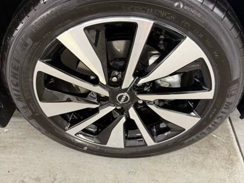 New 2025 Nissan Sentra SV w/ SV Premium Package image 3