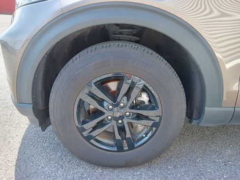 Certified 2021 Ford Explorer XLT AWD/4WD image 10